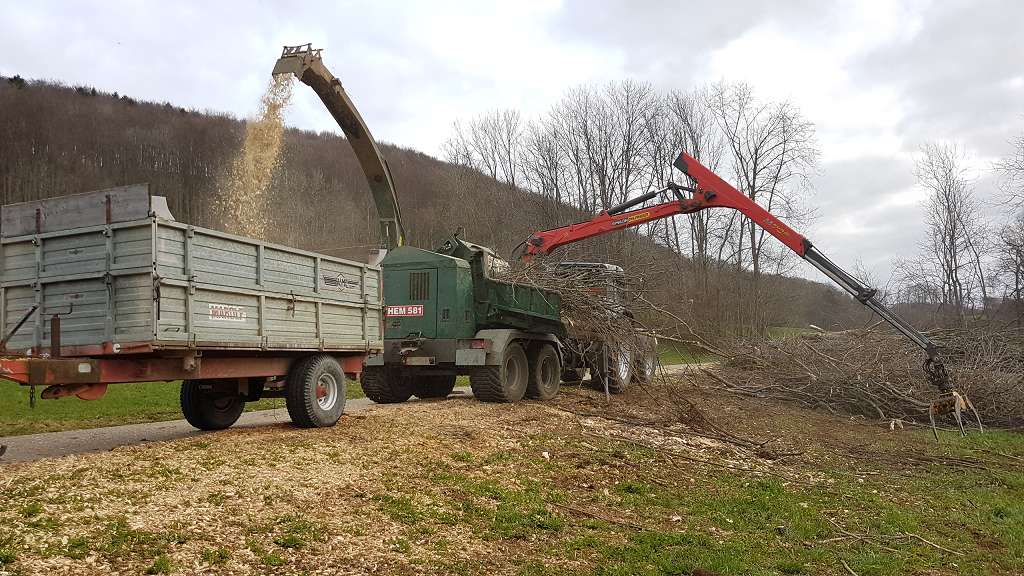 Holz Hacken Weidli 17 Gerberhof Saisonal Regional